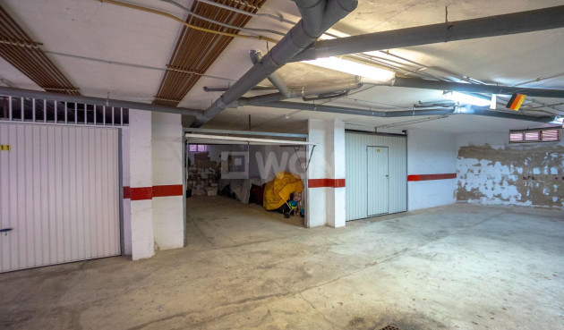 Odsprzedaż - Mieszkanie w bloku - Torrevieja - Playa de los Locos