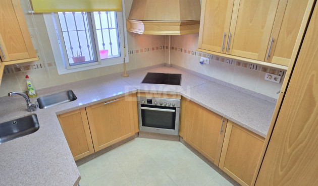 Odsprzedaż - Villa - Vinuela - Inland