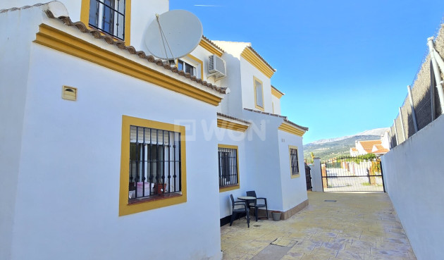 Odsprzedaż - Villa - Vinuela - Inland