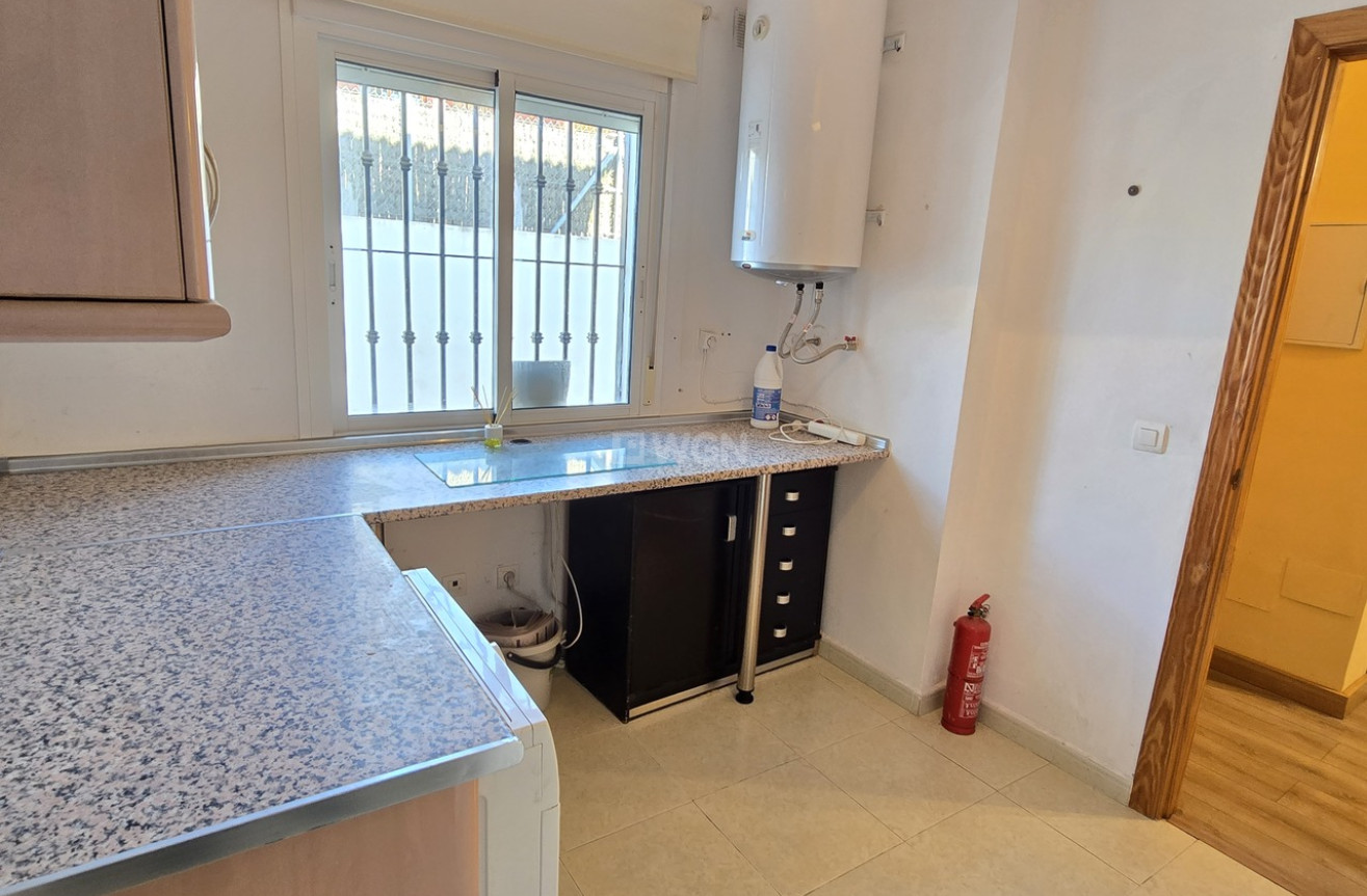 Odsprzedaż - Villa - Vinuela - Inland