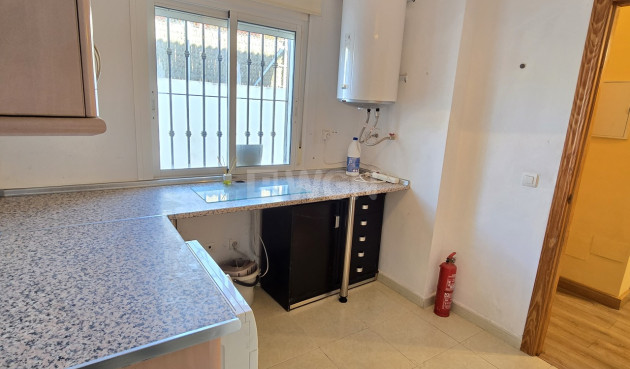 Odsprzedaż - Villa - Vinuela - Inland