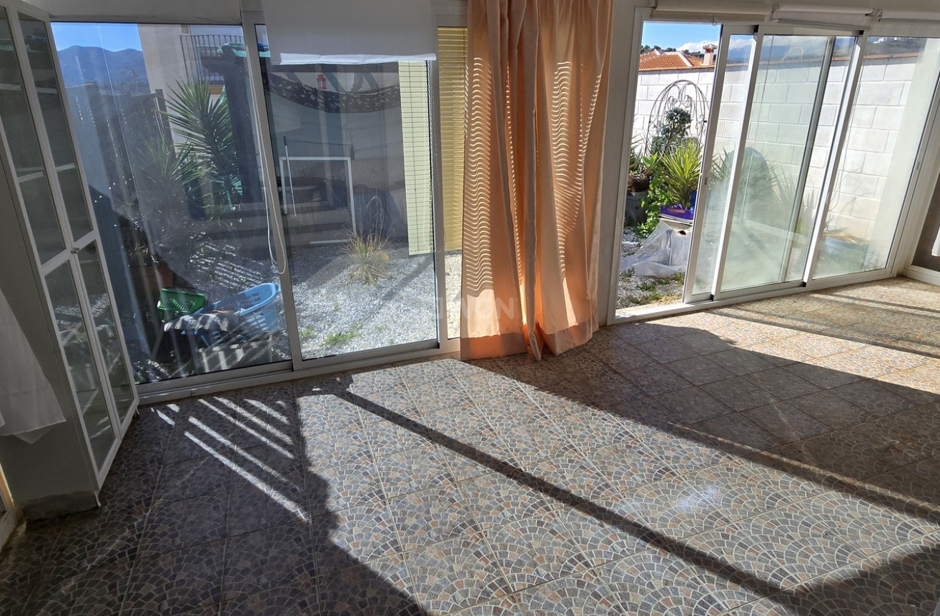 Odsprzedaż - Villa - Vinuela - Inland