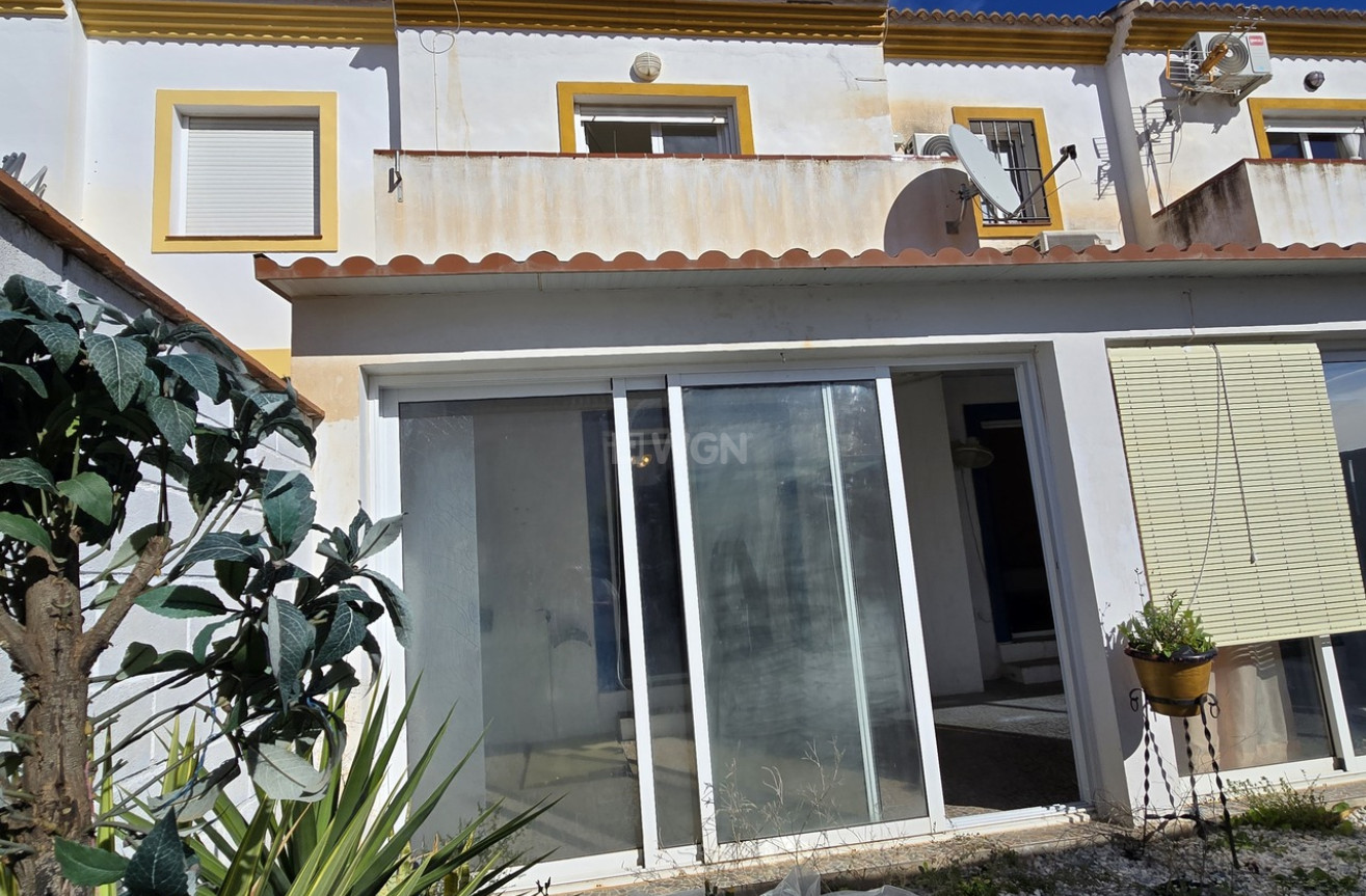 Odsprzedaż - Villa - Vinuela - Inland