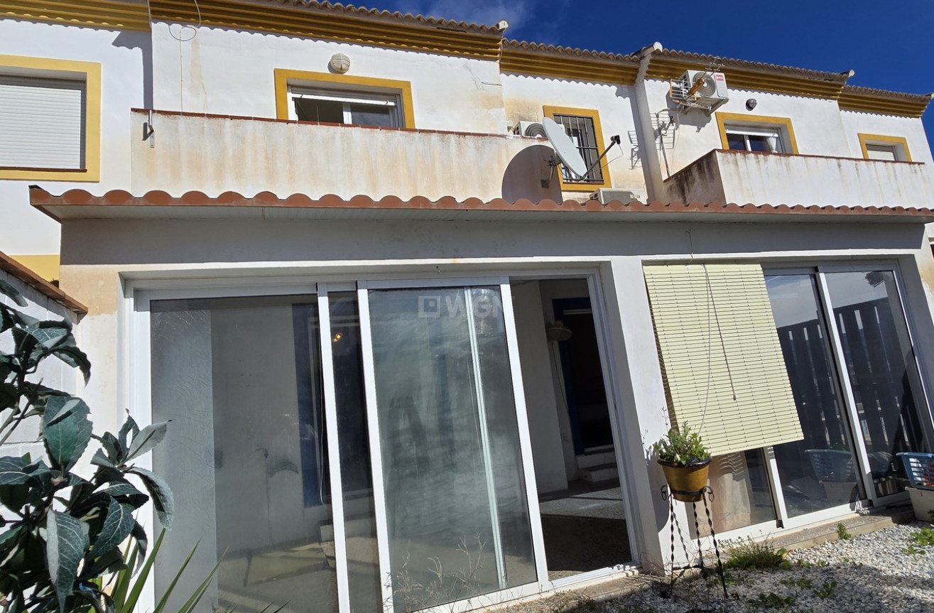 Odsprzedaż - Villa - Vinuela - Inland