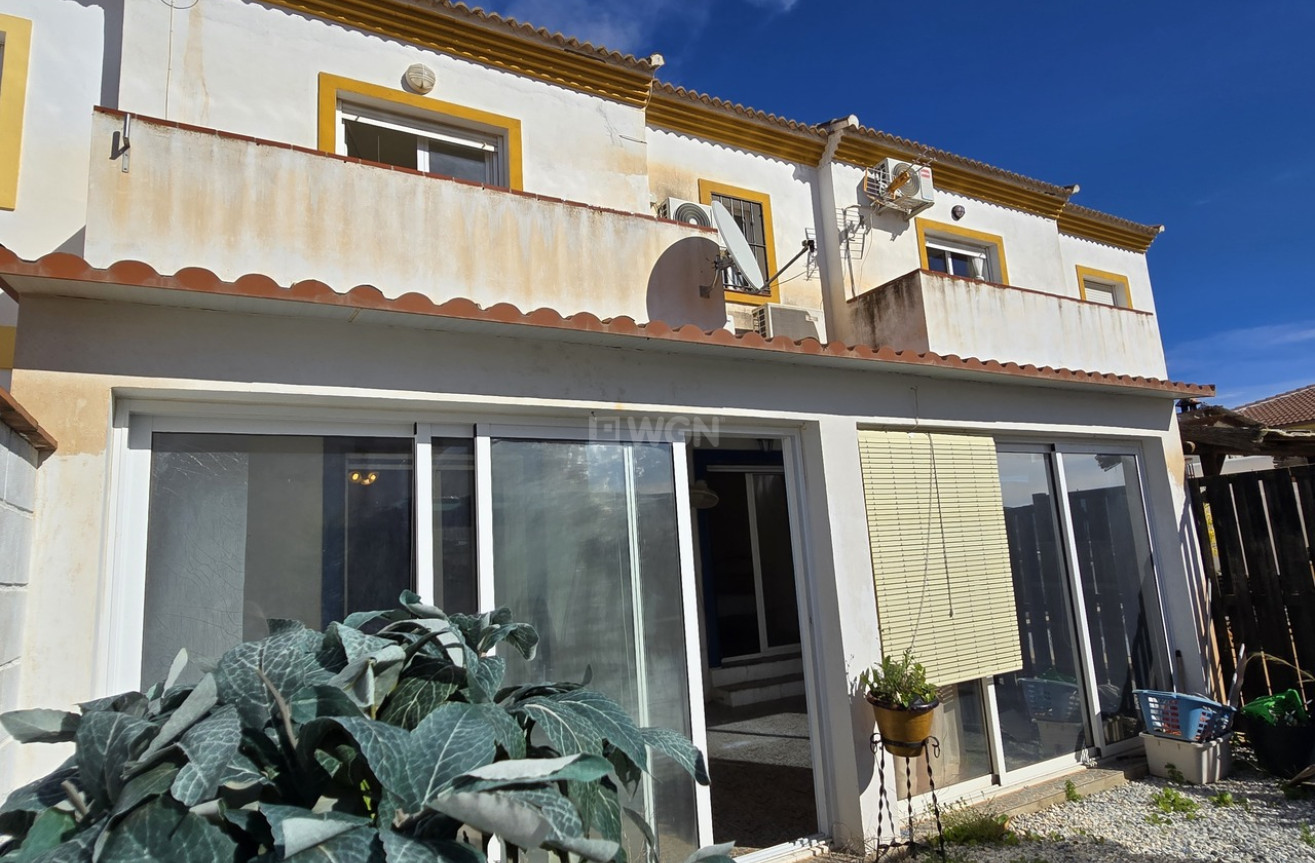 Odsprzedaż - Villa - Vinuela - Inland