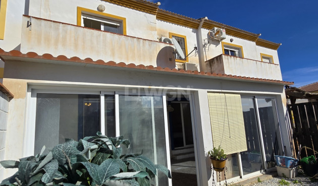 Odsprzedaż - Villa - Vinuela - Inland