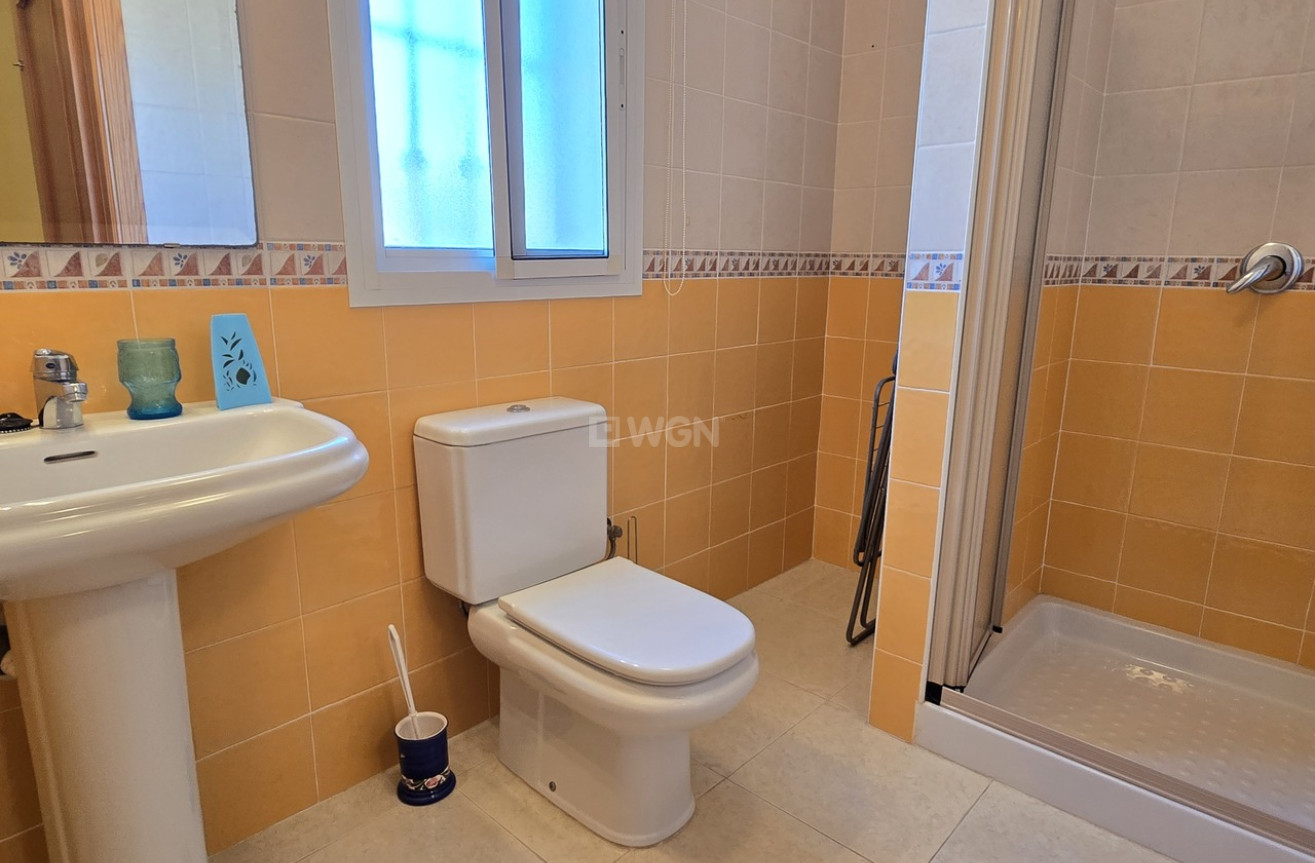 Odsprzedaż - Villa - Vinuela - Inland