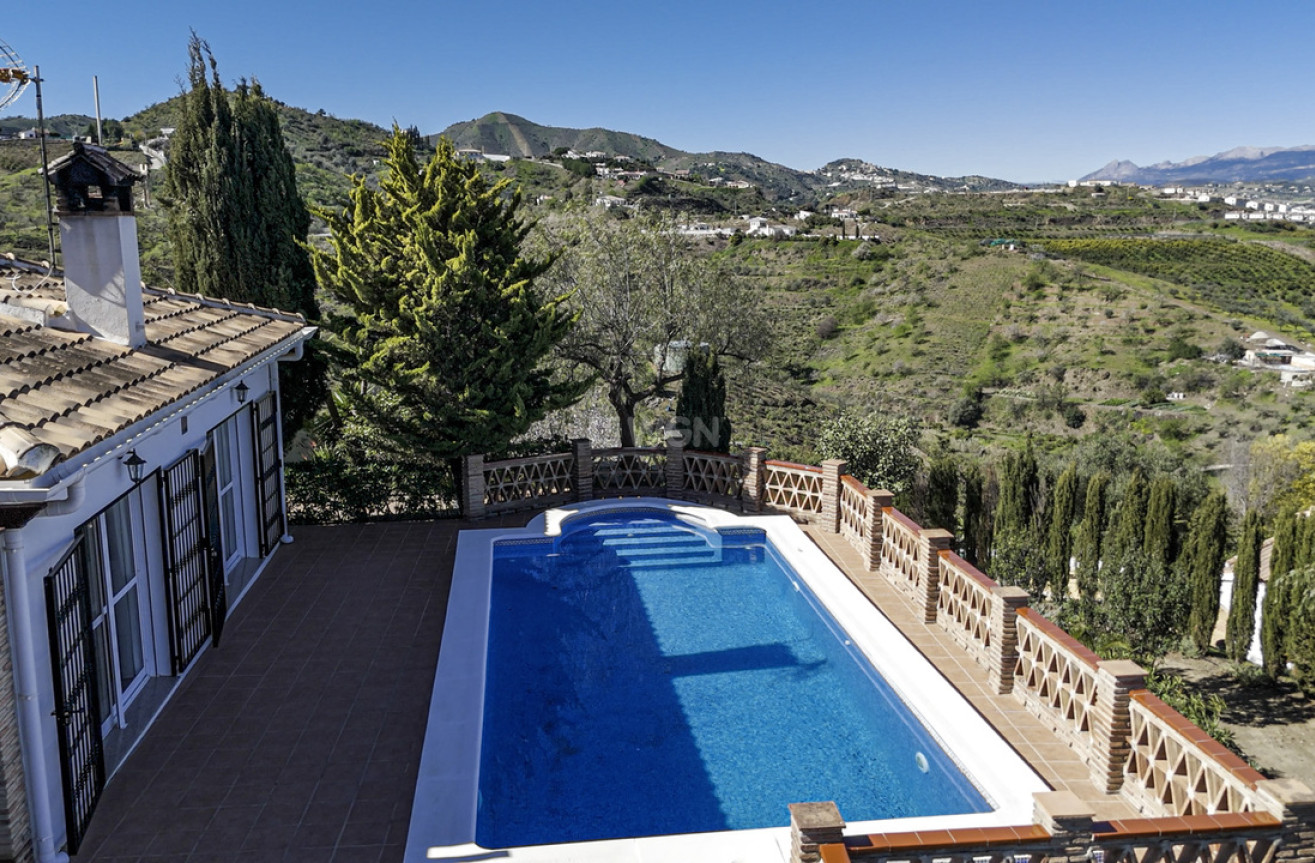 Odsprzedaż - Villa - Vinuela - Inland