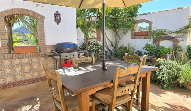 Odsprzedaż - Villa - Vinuela - Inland