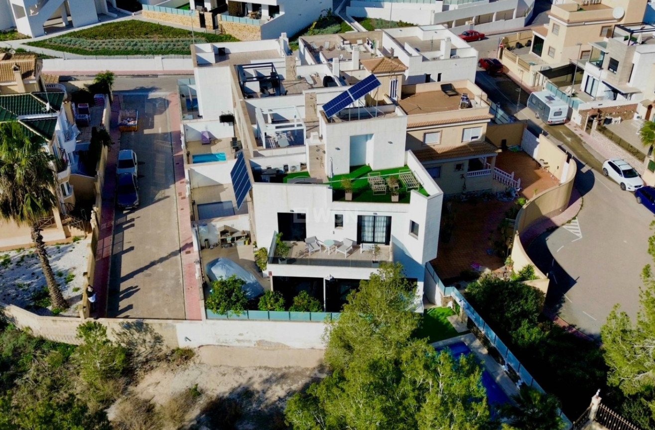 Odsprzedaż - Villa - Orihuela Costa - Costa Blanca