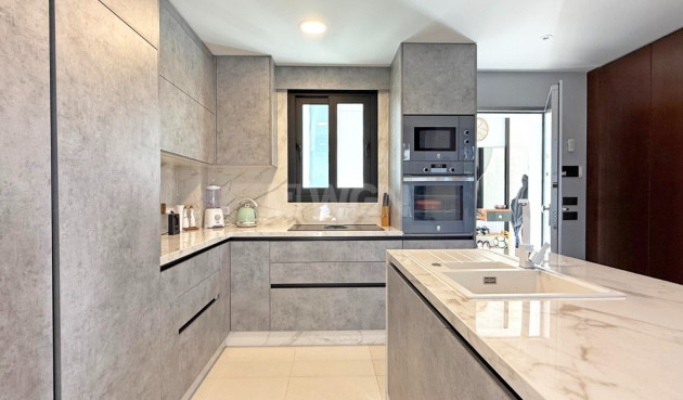 Odsprzedaż - Villa - Orihuela Costa - Costa Blanca