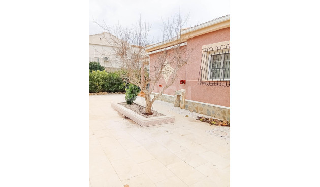 Odsprzedaż - Villa - Torrevieja - La Siesta - El Salado - Torreta