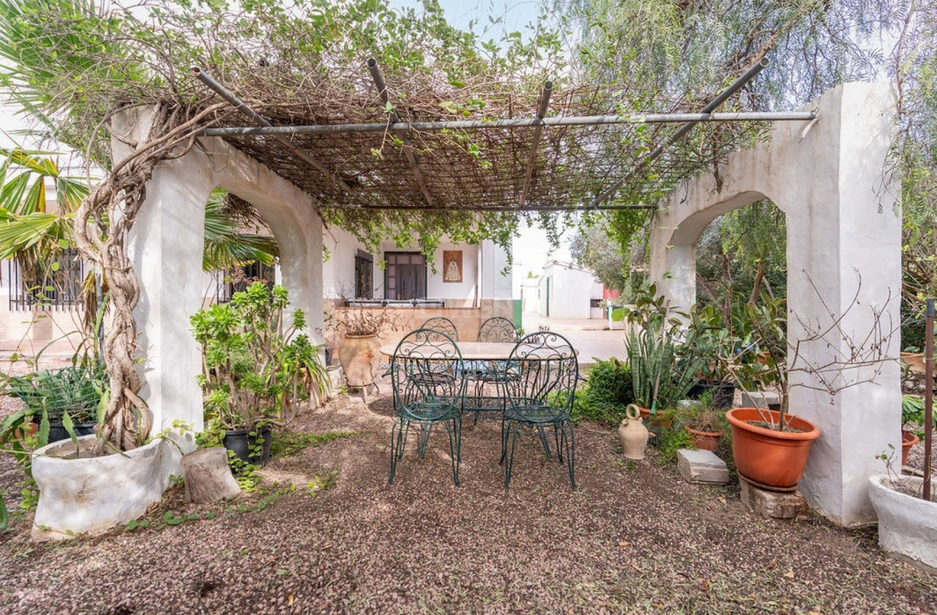 Odsprzedaż - Villa - Hondón de las Nieves - Inland