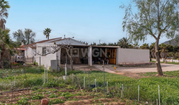 Odsprzedaż - Villa - Hondón de las Nieves - Inland