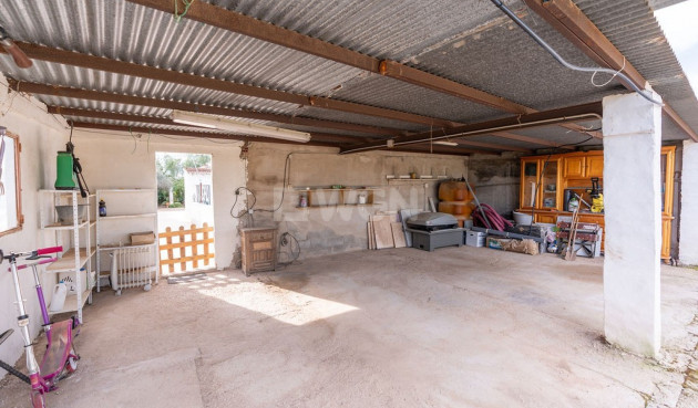 Odsprzedaż - Villa - Hondón de las Nieves - Inland