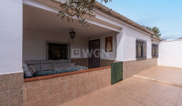 Odsprzedaż - Villa - Hondón de las Nieves - Inland