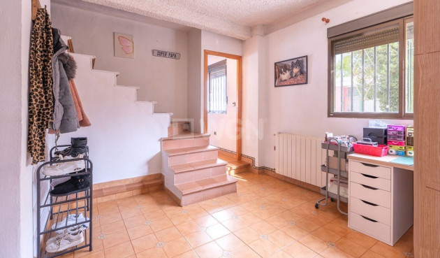 Odsprzedaż - Villa - Hondón de las Nieves - Inland