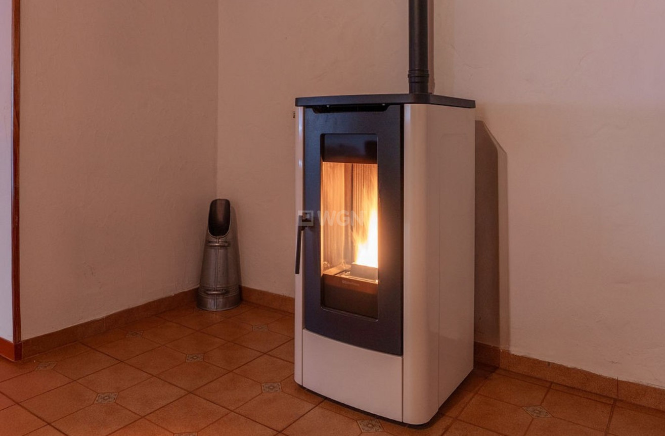 Odsprzedaż - Villa - Hondón de las Nieves - Inland