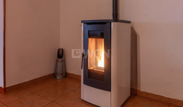 Odsprzedaż - Villa - Hondón de las Nieves - Inland