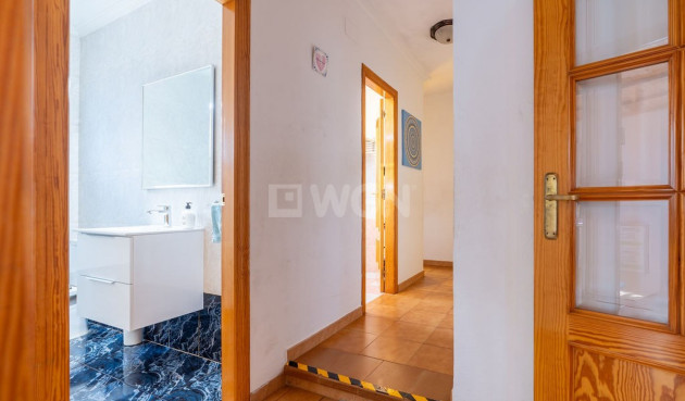 Odsprzedaż - Villa - Hondón de las Nieves - Inland