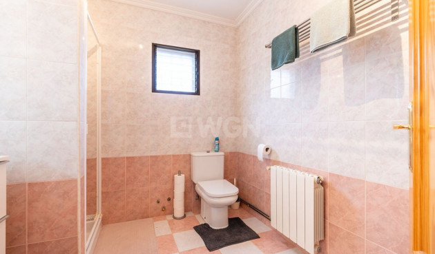 Odsprzedaż - Villa - Hondón de las Nieves - Inland