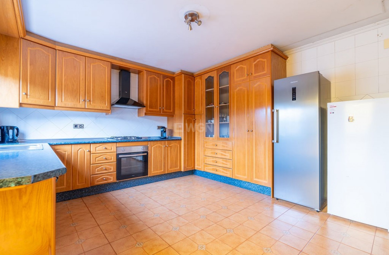 Odsprzedaż - Villa - Hondón de las Nieves - Inland