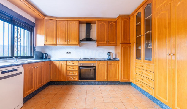 Odsprzedaż - Villa - Hondón de las Nieves - Inland