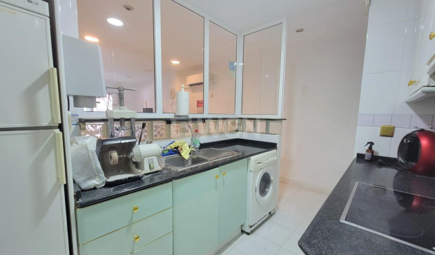 Odsprzedaż - Mieszkanie w bloku - Torrevieja - Playa del Cura