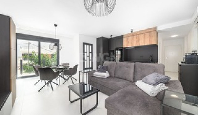 Odsprzedaż - Mieszkanie w bloku - San Miguel de Salinas - Inland