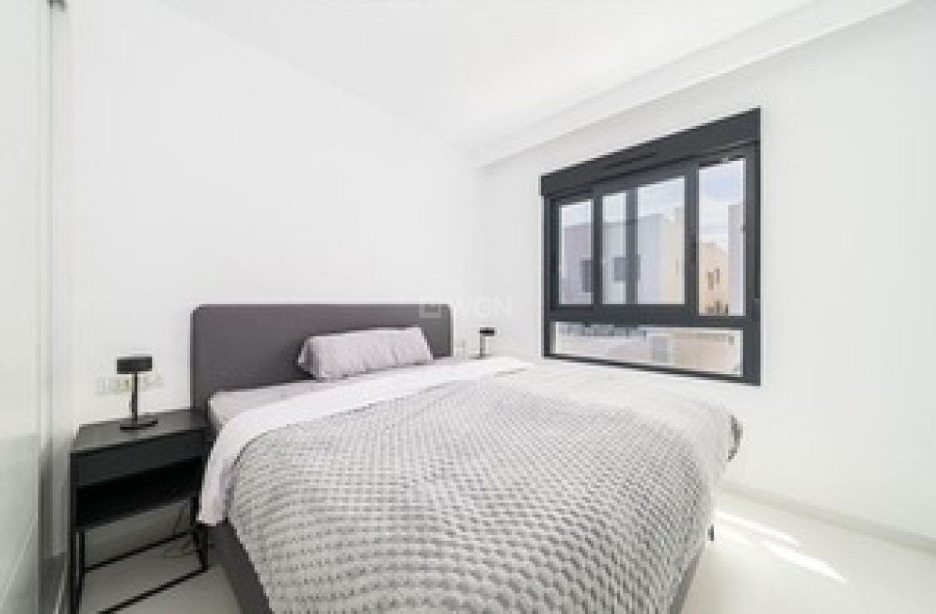 Odsprzedaż - Mieszkanie w bloku - San Miguel de Salinas - Inland