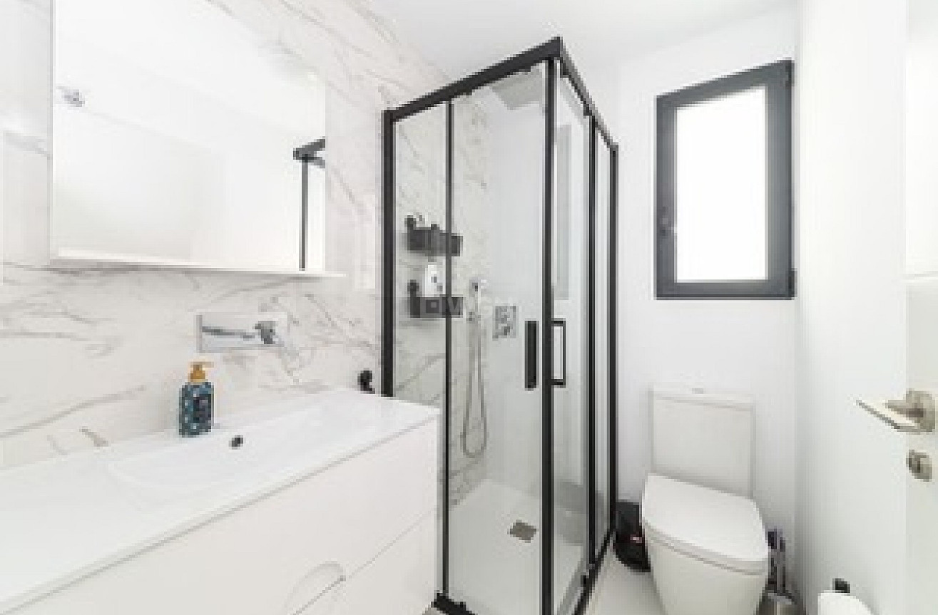 Odsprzedaż - Mieszkanie w bloku - San Miguel de Salinas - Inland