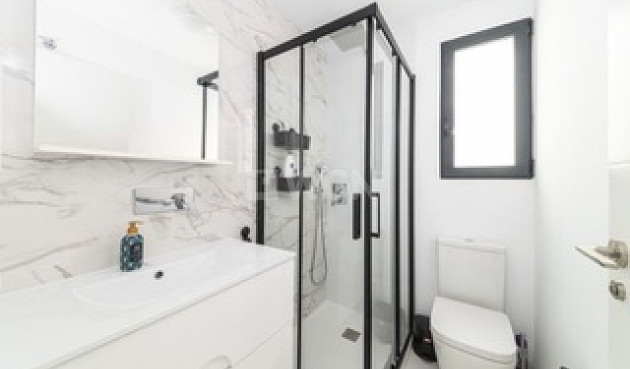 Odsprzedaż - Mieszkanie w bloku - San Miguel de Salinas - Inland