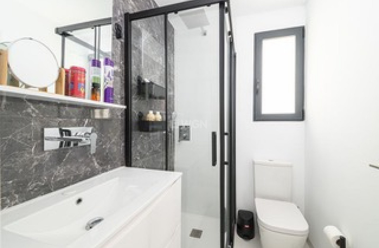 Odsprzedaż - Mieszkanie w bloku - San Miguel de Salinas - Inland