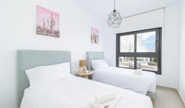 Odsprzedaż - Mieszkanie w bloku - Pilar de la Horadada - Costa Blanca