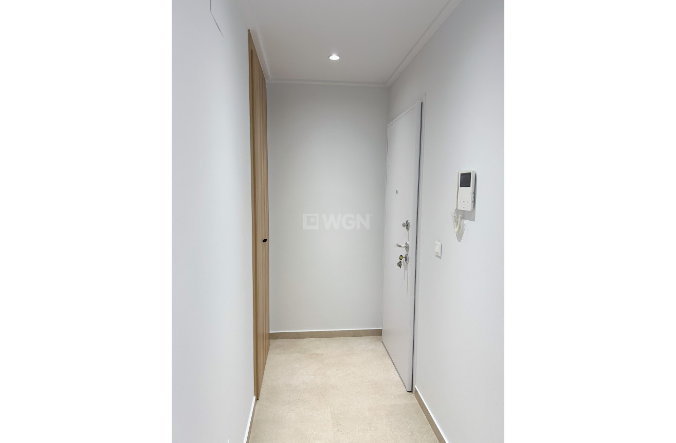 Odsprzedaż - Mieszkanie w bloku - El Raso - Costa Blanca