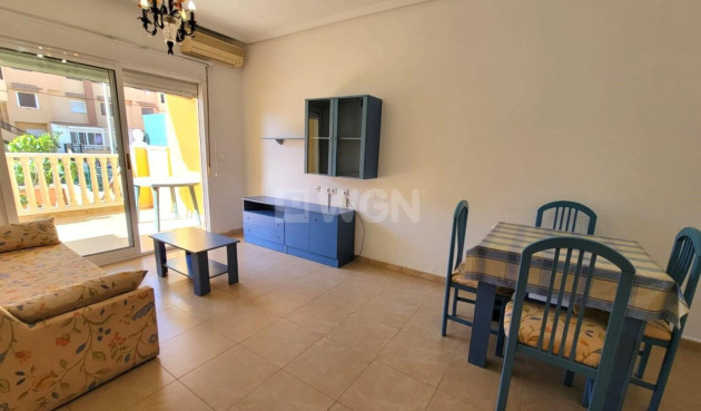 Odsprzedaż - Mieszkanie w bloku - Torrevieja - aguas nuevas