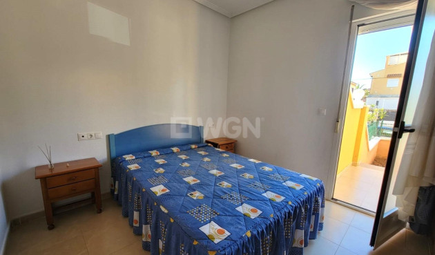 Odsprzedaż - Mieszkanie w bloku - Torrevieja - aguas nuevas