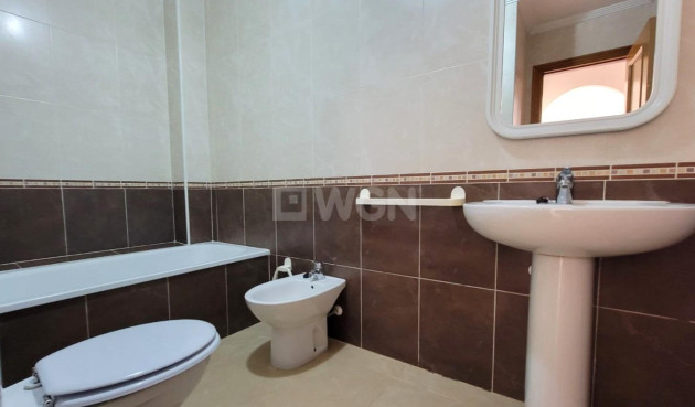 Odsprzedaż - Mieszkanie w bloku - Torrevieja - aguas nuevas