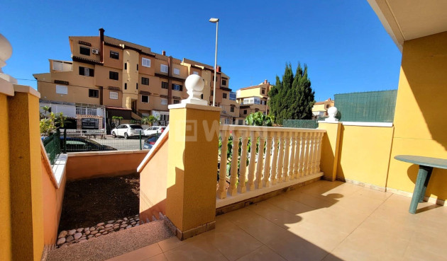 Odsprzedaż - Mieszkanie w bloku - Torrevieja - aguas nuevas