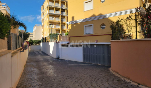 Odsprzedaż - Mieszkanie w bloku - Torrevieja - aguas nuevas