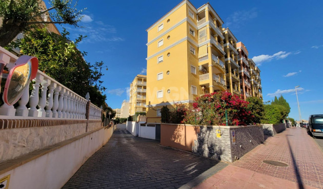 Odsprzedaż - Mieszkanie w bloku - Torrevieja - aguas nuevas