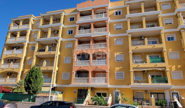 Odsprzedaż - Mieszkanie w bloku - Torrevieja - aguas nuevas