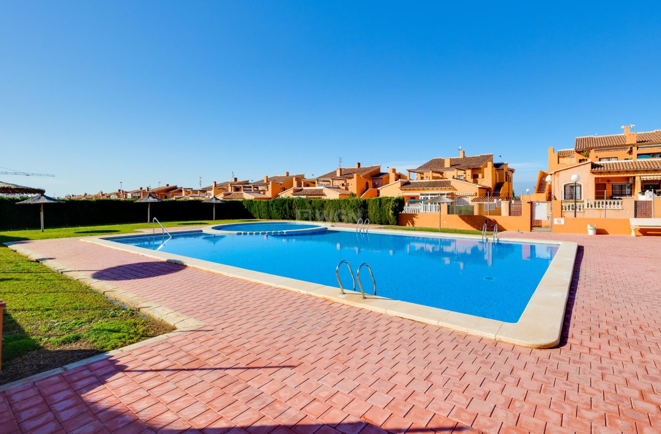 Odsprzedaż - Bungalow - Torrevieja - aguas nuevas
