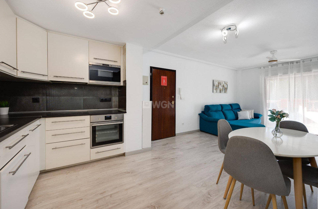 Odsprzedaż - Bungalow - Torrevieja - aguas nuevas