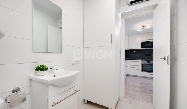 Odsprzedaż - Bungalow - Torrevieja - aguas nuevas