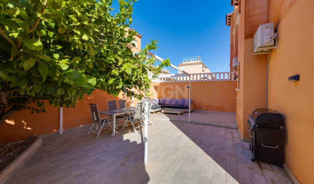 Odsprzedaż - Bungalow - Torrevieja - aguas nuevas