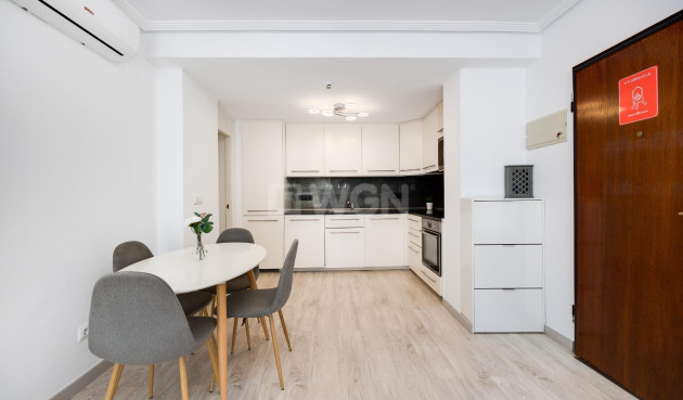 Odsprzedaż - Bungalow - Torrevieja - aguas nuevas