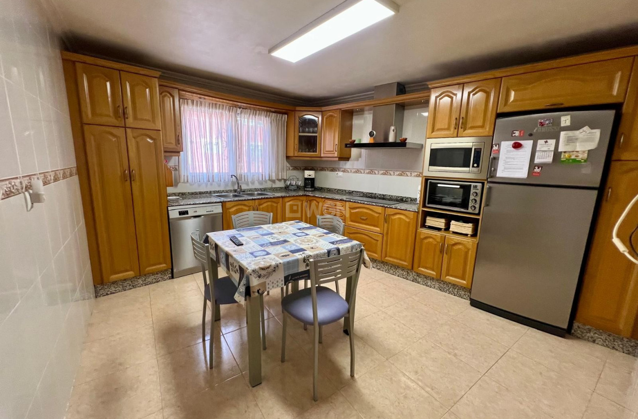 Odsprzedaż - Kamienica - Pinoso - Inland