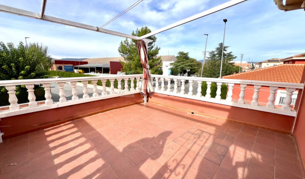 Odsprzedaż - Kamienica - Pinoso - Inland