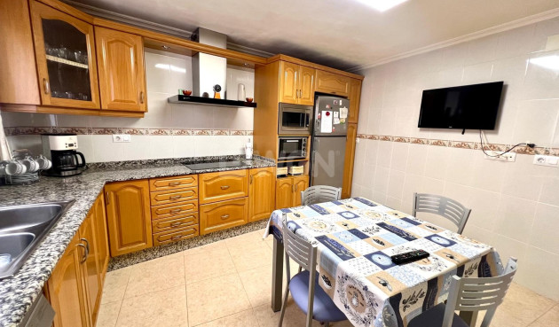 Odsprzedaż - Kamienica - Pinoso - Inland